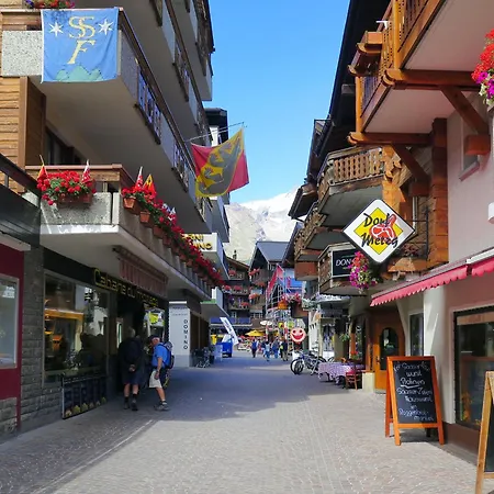 Evelyne By Interhome